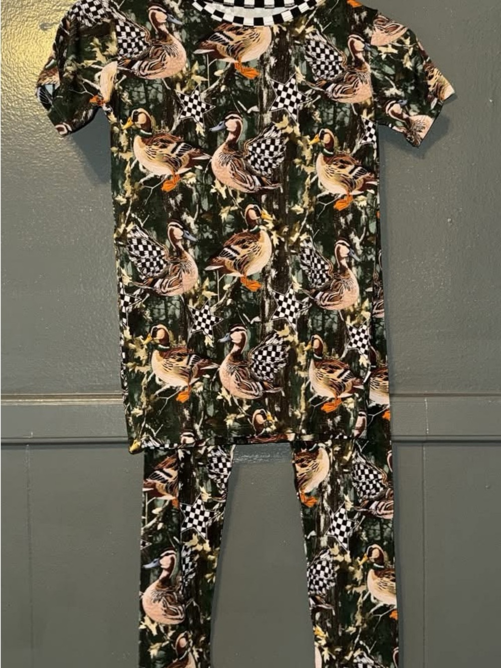 BAMBOO Green Duck Print Short Sleeve Tee